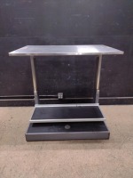 SS TABLE