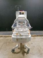 GE GIRAFFE OMNIBED INFANT INCUBATOR