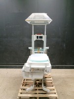 GE GIRAFFE OMNIBED INFANT INCUBATOR