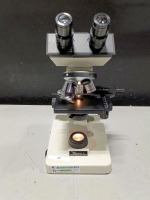 SEILER MICROLUX II LAB MICROSCOPE WITH 4 OBJECTIVES