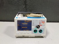 ZOLL M SERIES BIPHASIC DEFIB WITH PACING, 3 LEAD ECG, ANALYZE