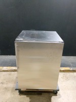 SUMMIT REFRIGERATOR