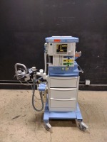DRAGER FABIUS TRIO ANESTHESIA MACHINE WITH (3.37A SOFTWARE VERSION, VOLUME CONTROL, PRESSURE CONTROL, PRESSURE SUPPORT, MAN SPONT)