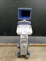 GE VOLUSON P8 ULTRASOUND MACHINE (SERIAL # 231648SU7) (DOM: 10/2013) (OPTIONS: 3D/4D ADVANCED, DICOM, BT ACTIVATION) (13.0.0 SOFTWARE VERSION) (ID# 77)