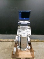 GE VOLUSON P8 ULTRASOUND MACHINE (SERIAL# 261677SU9) (DOM: 7/2014) (OPTIONS: 3D/4D ADVANCED, DICOM, BT ACTIVATION) (13.0.0 SOFTWARE VERSION) (ID# 45)