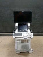GE LOGIQ E10 ULTRASOUND MACHINE (SERIAL# 500665US7) (DOM: 10/2018)