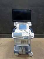GE LOGIQ E9 ULTRASOUND MACHINE (SERIAL# 124380US7) (DOM: 1/2014)