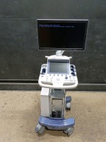 GE LOGIQ P9 ULTRASOUND MACHINE