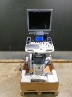 GE LOGIQ S7 PRO ULTRASOUND MACHINE (SERIAL# 500483SU1) (DOM: 2/2016) (OPTIONS: DICOM, SCAN ASSISTANT, LOGIQVIEW, ONBOARD REPORTING, 4D, BFLOW) (R2.0.4 SOFTWARE VERSION) (ID# 85)