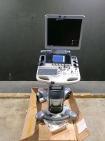 GE LOGIQ S7 PRO ULTRASOUND MACHINE (SERIAL # 298548SU9) (DOM: 7/2015) (OPTIONS: DICOM, SCAN ASSISTANT, LOGIQVIEW, ONBOARD REPORTING, 4D, BFLOW) (R1.0.7 SOFTWARE VERSION) (ID# 83)