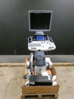 GE LOGIQ S7 PRO ULTRASOUND MACHINE (SERIAL# 287155SU6) (DOM: 3/2015) (OPTIONS: DICOM, SCAN ASSISTANT, LOGIQVIEW, ONBOARD REPORTING, 4D , BFLOW) (R1.0.7 SOFTWARE VERSION) (ID# 19)