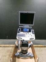 GE LOGIQ S7 PRO ULTRASOUND MACHINE (SERIAL # 292524SU6) (DOM: 5/2015) (OPTIONS: DICOM, SCAN ASSISTANT, 4D) (R1.0.7 SOFTWARE VERSION) (ID# 7)