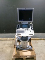 GE LOGIQ S7 PRO ULTRASOUND MACHINE (SERIAL # 500856SU1) (DOM: 10/2016) (OPTIONS: DICOM, SCAN ASSISTANT, LOGIQVIEW, ONBOARD REPORTING, AUTOIMT, 4D, BFLOW) (R2.0.4 SOFTWARE VERSION) (ID# 47)
