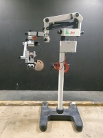 LEICA M655 SURGICAL MICROSCOPE TO INCLUDE SINGLE MOUNT BINOCULAR WITH EYEPIECES BOTH (10X/21) BOTTOM LENSE (F=350MM) ON STAND