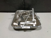 LOT OF RETRACTORS