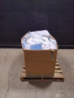LOT OF VARIOUS DISPOSABLES