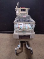 OHMEDA GIRAFFE OMNIBED INFANT INCUBATOR