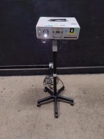 LUXTEC 9300 LIGHT SOURCE