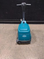 TENNANT T1 FLOOR SCRUBBER