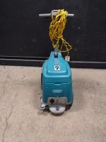 TENNANT R3 CARPET CLEANER