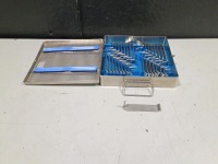 V. MUELLER COLLIS RETRACTOR BLADES SET