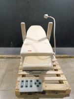 UMF 5016 POWER EXAM CHAIR
