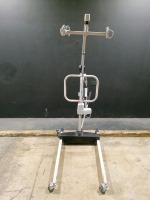 INVACARE RELIANT 600 PATIENT LIFT