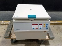 HERAEUS MEGAFUGE 1.0 CENTRIFUGE