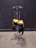 YELLOFIN STIRRUPS (LEFT, RIGHT)