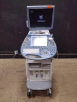 GE VOLUSON E8 EXPERT ULTRASOUND MACHINE WITH 2 PROBES (C1-5, RAB 6-8) (SERIAL# D23497) (DOM: 2015-01)