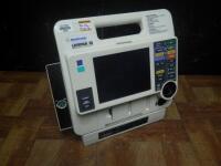 MEDTRONIC LIFEPAK 12 BIPHASIC DEFIB