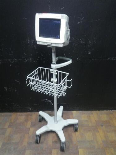 PHILIPS INTELLIVUE MP5T PATIENT MONITOR ON ROLLING STAND