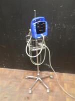 GE PROCARE 100 VITAL SIGN MONITOR ON ROLLING STAND