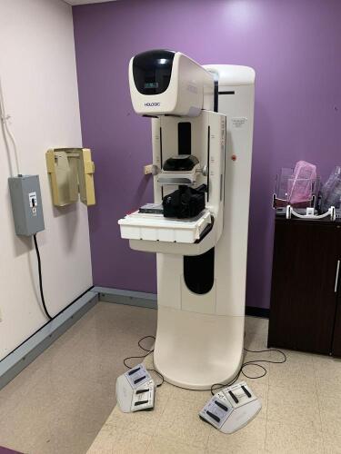 Hologic Selenia 2D Mammography Unit DOM: 2009