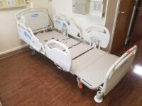 HILLROM ADVANTA 2 HOSPITAL BED