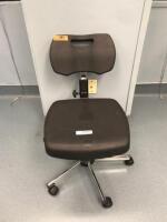 OMS FOOT OPERATED ADJUSTABLE EXAM CHAIR