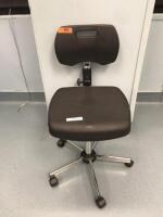 OMS FOOT OPERATED ADJUSTABLE EXAM CHAIR