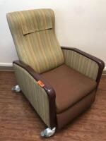 RECLINER CHAIR