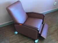 RECLINER CHAIR