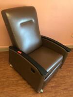 RECLINER CHAIR