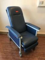 RECLINER CHAIR