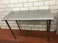 STAINLESS STEEL COUNTERTOP PREP TABLE