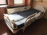 STRYKER 3005SE3X HOSPITAL BED