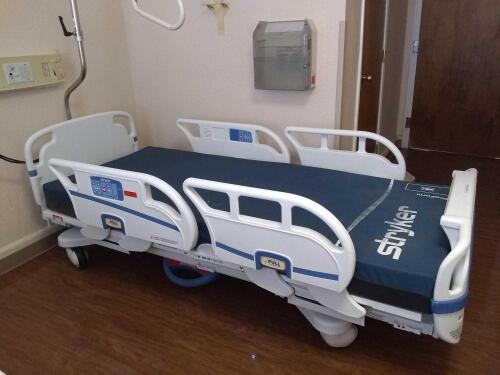 STRYKER 3005SE3X HOSPITAL BED