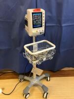 EDAN M3 VITAL SIGNS MONITOR ON ROLLING STAND