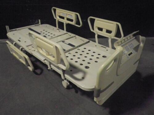 HILL-ROM ADVANTA P1600 HOSPITAL BED