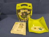 ZOLL AEDPLUS DEFIBRILLATOR WITH CASE