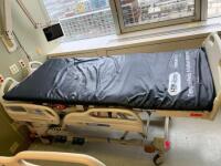 HILL ROM VERSACARE P3200 PATIENT BED