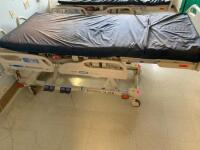 HILL ROM VERSACARE P3200 PATIENT BED