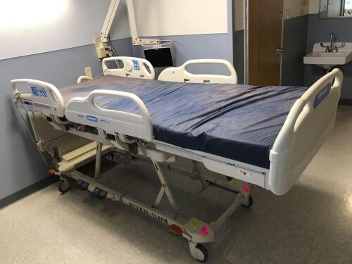 HILL ROM VERSACARE P3200 PATIENT BED